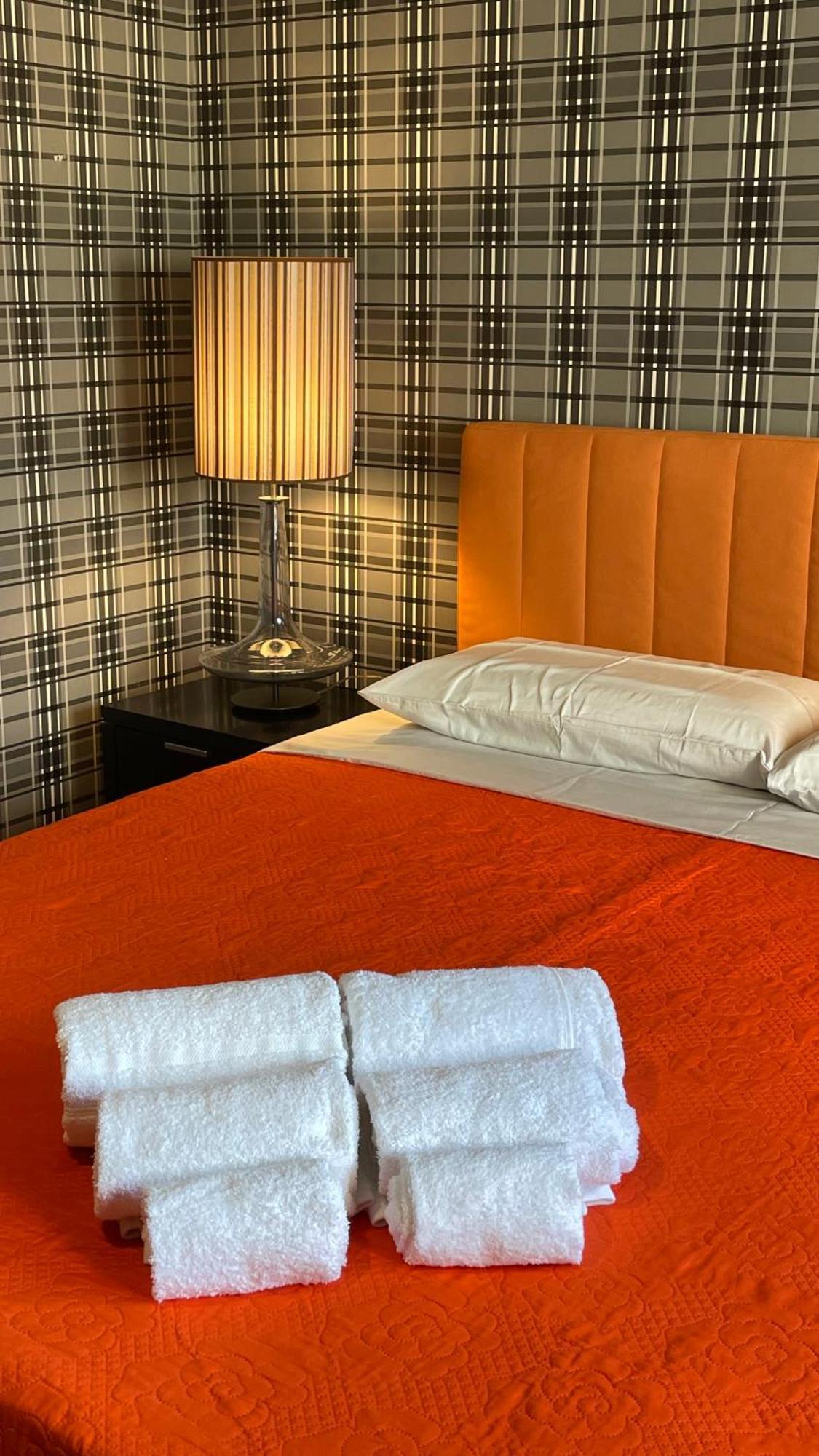 Leonardo Rooms Авелліно Екстер'єр фото