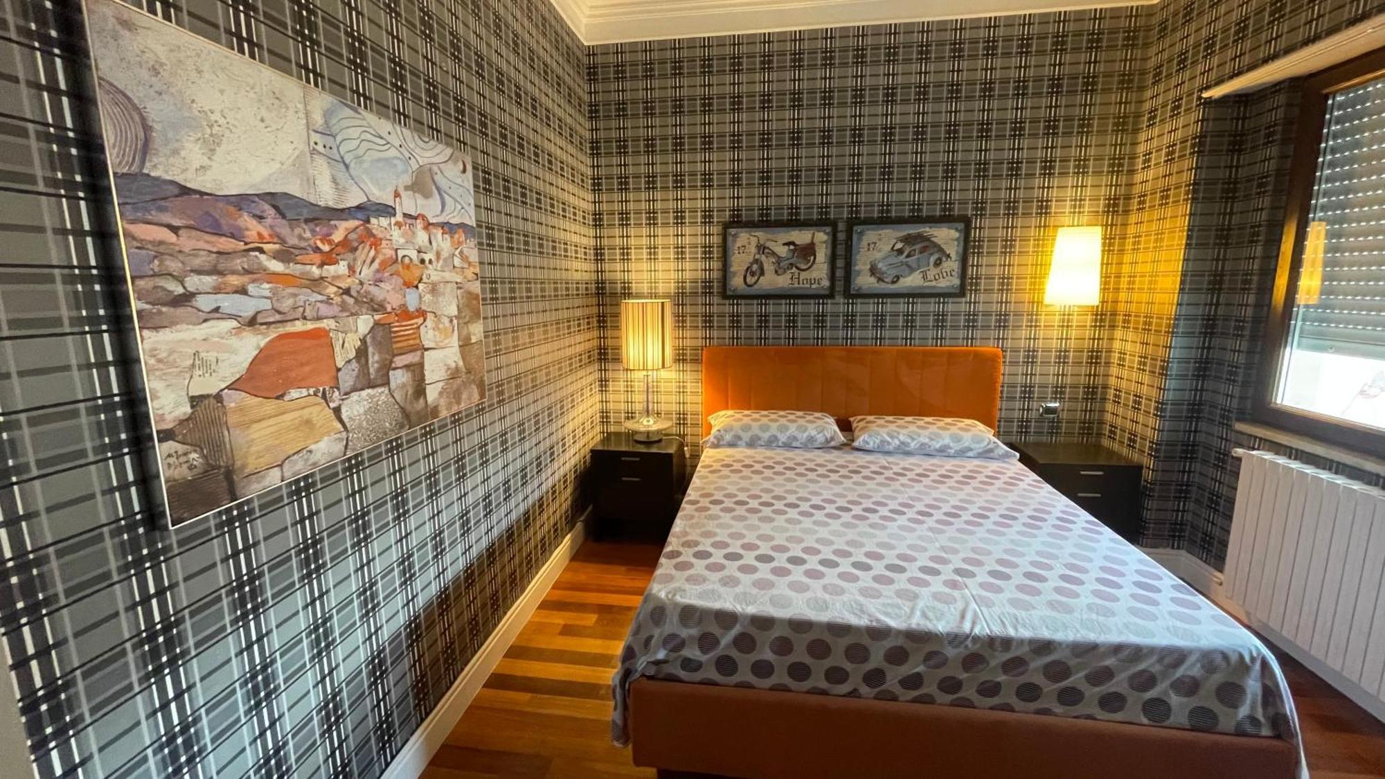 Leonardo Rooms Авелліно Екстер'єр фото